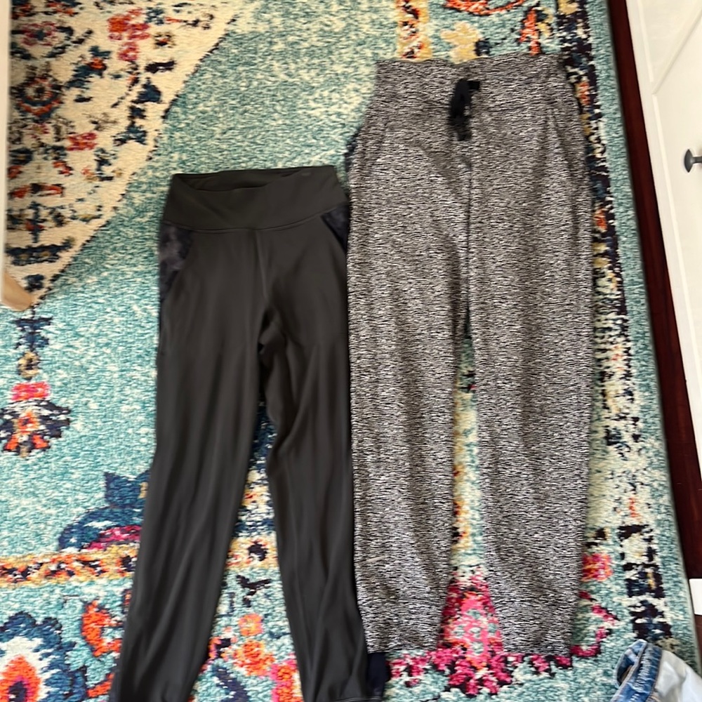 Cropped Lulu joggers and full length Lulu joggers
